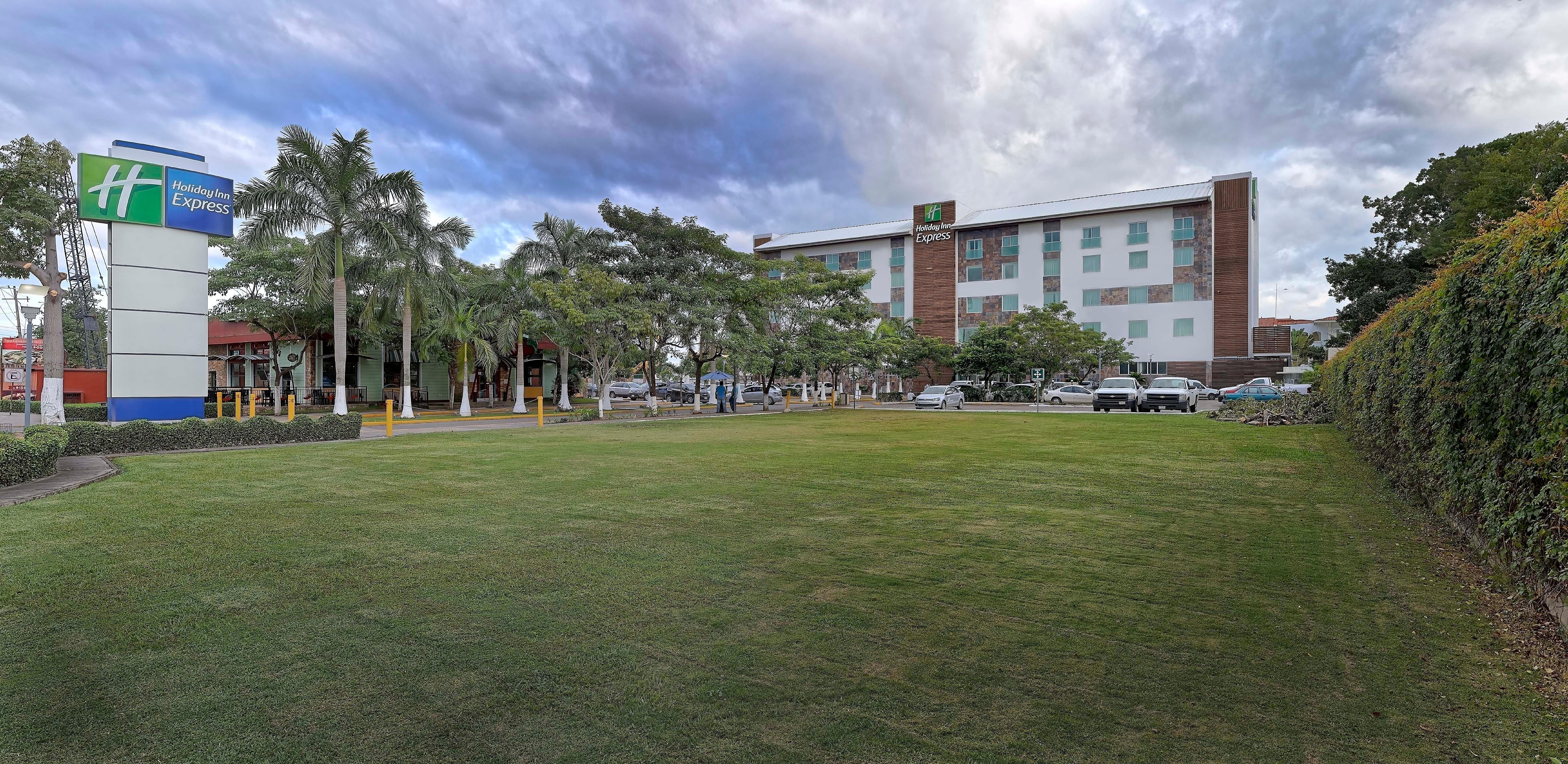 Holiday Inn Express Villahermosa By Ihg Extérieur photo